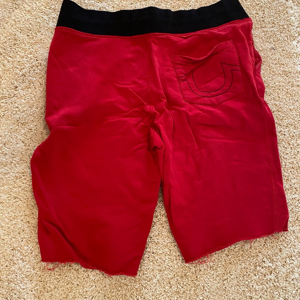Men’s Authentic True Religion Shorts - Picture 2 of 2